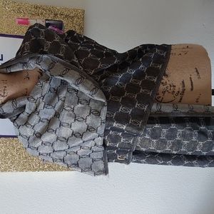 🎀NWT BEBE LOGO  PONCHO 96% POLYESTER🎀